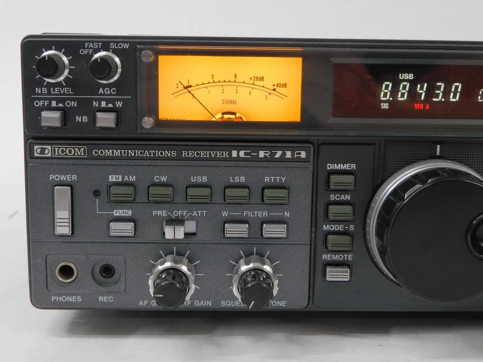Icom IC-R71A Vintage Radio Communications Receiver + Box + Manual (needs work) - Image 3 of 4