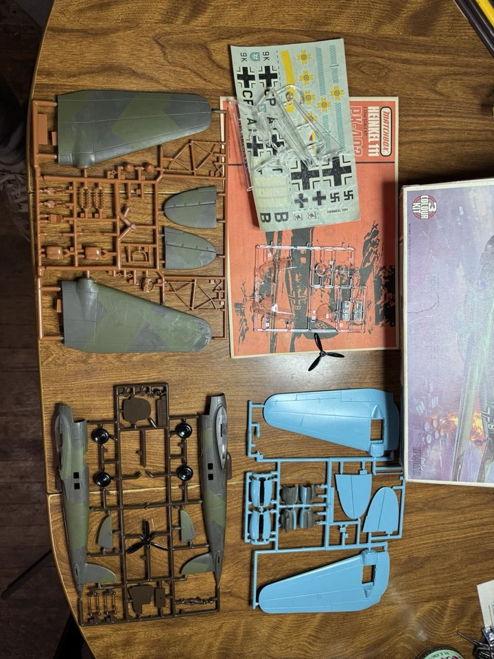 3 World War II aircraft 1/72 scale - Image 3 of 4