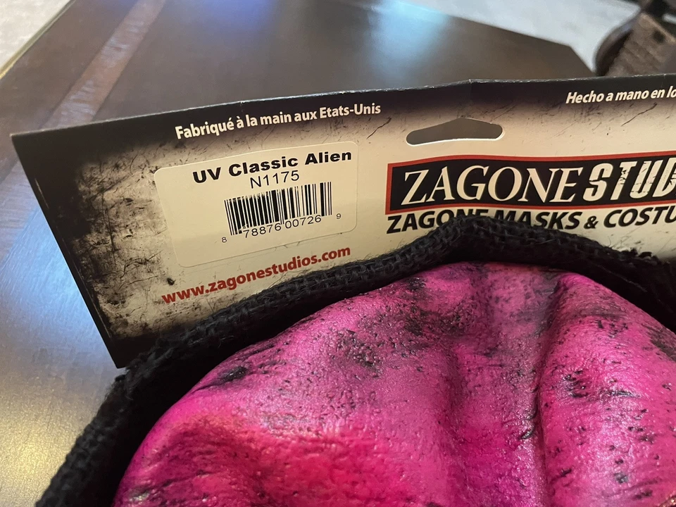 Adult Zagone Studios Hand Made “UV Classic Alien” Halloween Mask N1175 - Image 4 of 4