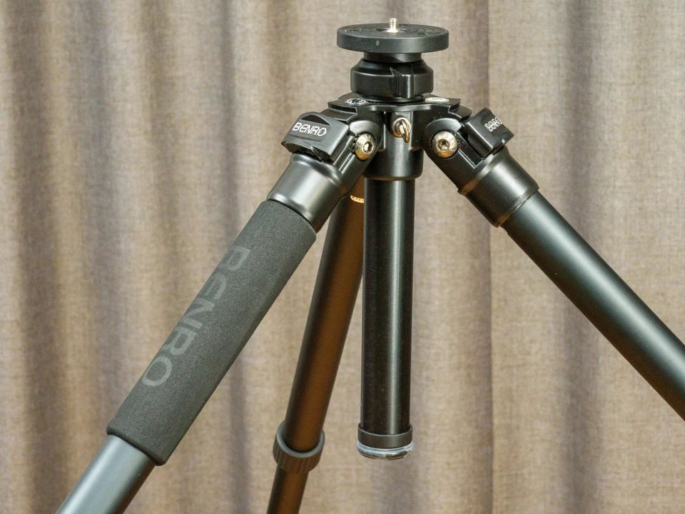 Benro Kamerastativ Dreibeinstativ A-358 M8, großes Profistativ mit Tasche - Bild 4 von 4