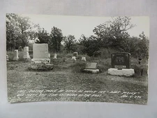 VINTAGE RPPC LAST RESTING PLACE OF UNCLE IKE AUNT MOLLY SHEPHERD OF THE HILLS MO