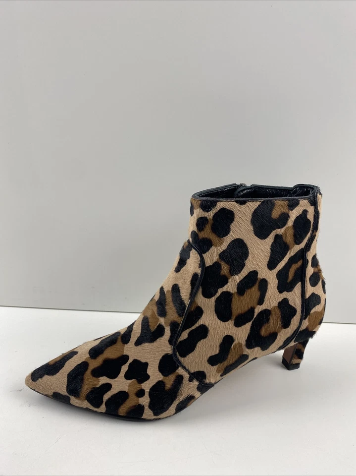 Botines Aquatalia Estampado Leopardo Pelo de becerro Punta Lateral Cremallera Tacón Talla 5 Foto 2 de 4