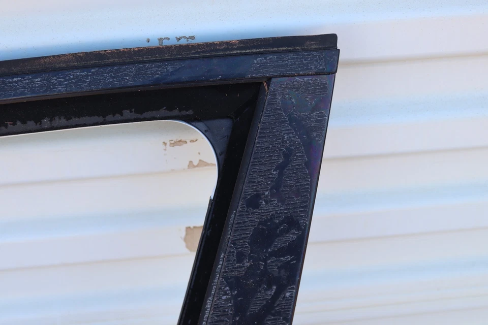 BMW M5 2006-2010 panel de carcasa de puerta del lado del conductor delantero izquierdo blanco OEM Foto 2 de 4