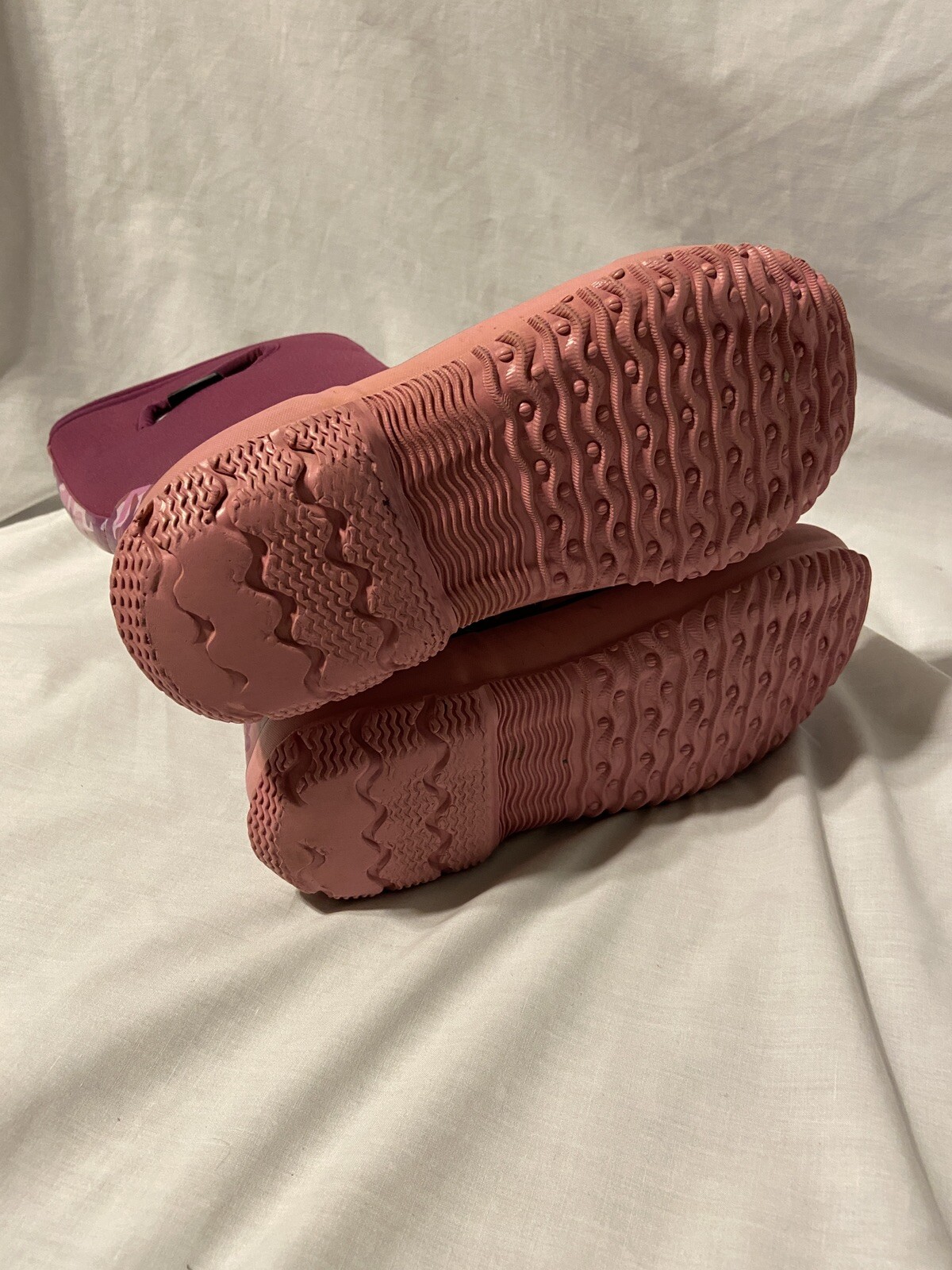 Girls Bogs Size 4 Classic Winter Boots Waterproof Insulated Pink Camo ...