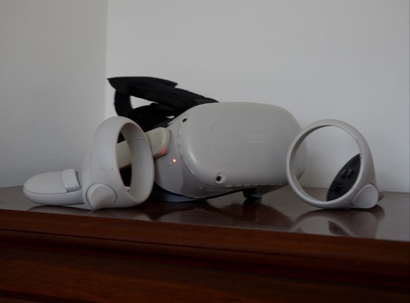 Oculus Quest 2 Virtual Reality Headset 128GB with Controllers