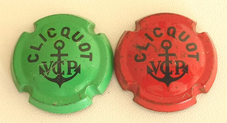 Capsules de Champagne CLICQUOT N°81 / 82