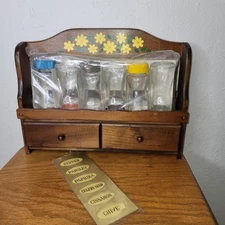 Vtg 70s Camelot Wood Spice Rack Shelf 6 Apothecary Jars Labels Wall Mount NOS