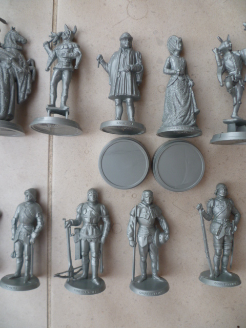 Lot Figurines D'échec Mokarex - Personnages Historiques Moyen Âge - Plastique à Peindre