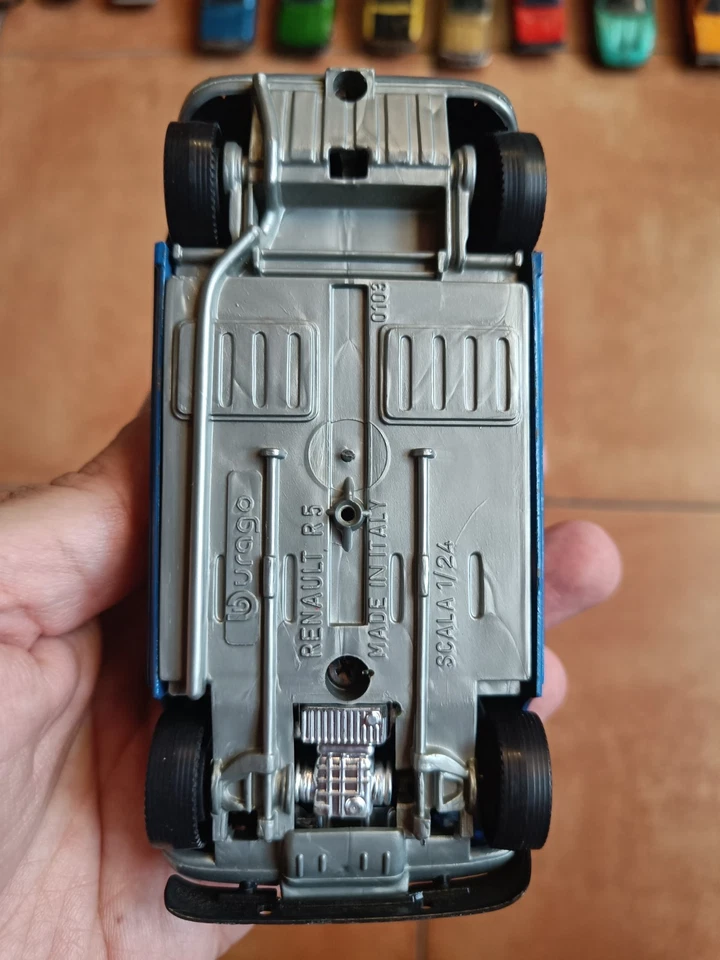 BBurago Renault R5 - Scala 1:24 MADE IN ITALY 0103 anni 80/90 - Immagine 3 di 4