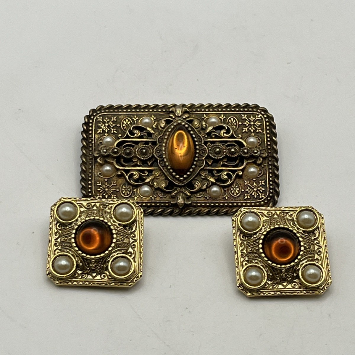 Vintage 1928 Jewelry Co Set Victorian Revival Brooch & Clip  display picture 2