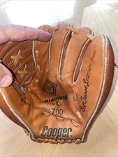 Baseball Glove Cooper 700 RHT Cowhide Leather Brown nice condition Small Kid Vtg