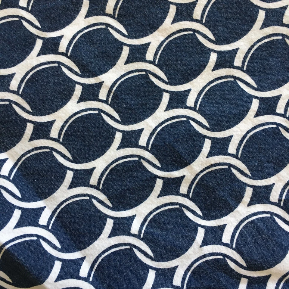 Pottery Barn PB Teen Twin Duvet Cover Reversible Purple Blue Buttons Medallion - Image 4 of 4