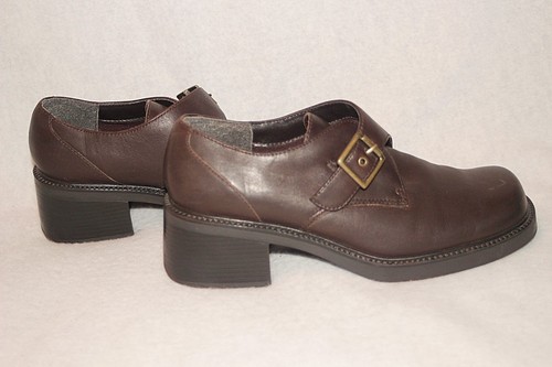 WHITE MOUNTAIN Womens Shoes Booties Brown Leather Buckle Sz 7.5 M * VG - Picture 3 of 5