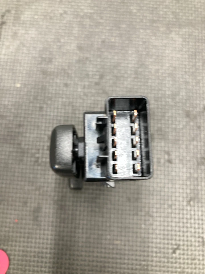 08-15 Interruptor de ajuste del asiento delantero izquierdo del conductor Cadillac CTS OEM 12451497 Foto 3 de 4