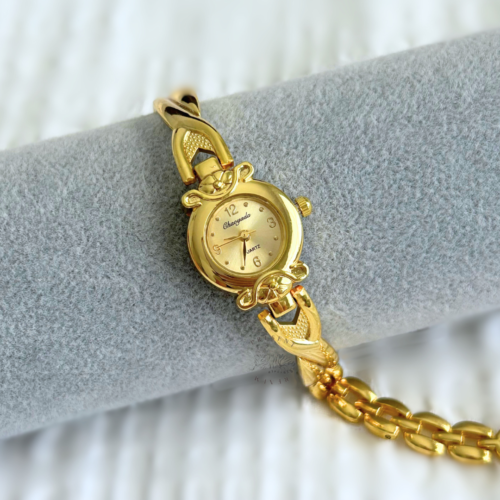 Classic Vintage Style Gold Watch – Timeless Women’s Battery-Powered Accessory