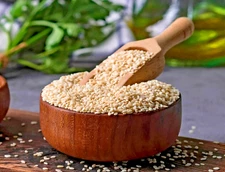 USDA Organic Sesame Seeds White-Hulled. Raw, Kosher.   2.2 Lbs (1kg)