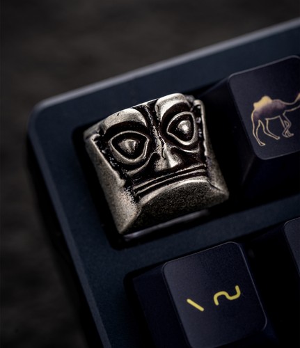 Sanxingdui Brass Keycaps R4 Retro Artisan Keycap for MX Mechanical Keyboards - Picture 3 of 12