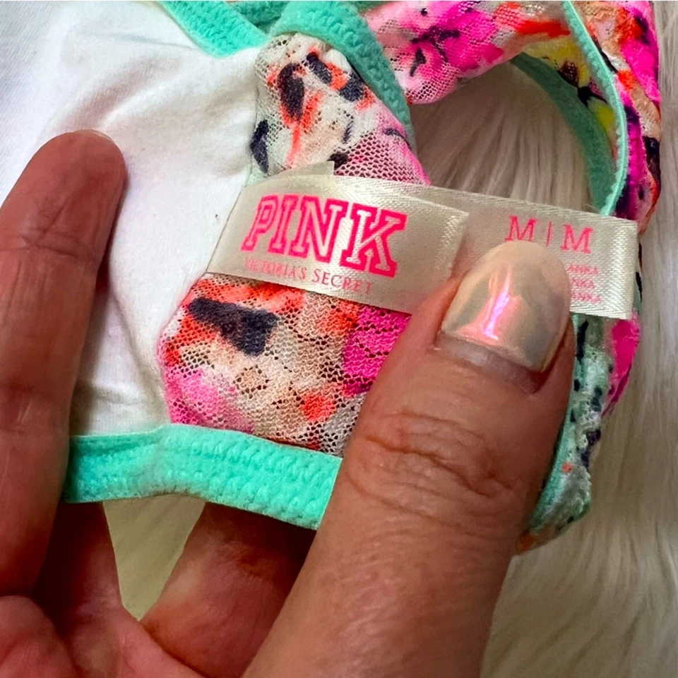 Sujetador bandeau floral de encaje rosa mediano Victoria's Secret Foto 3 de 4