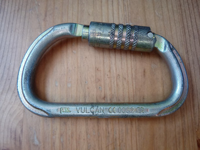 Petzl VULCAN Steel Triact-Lock Carabiner