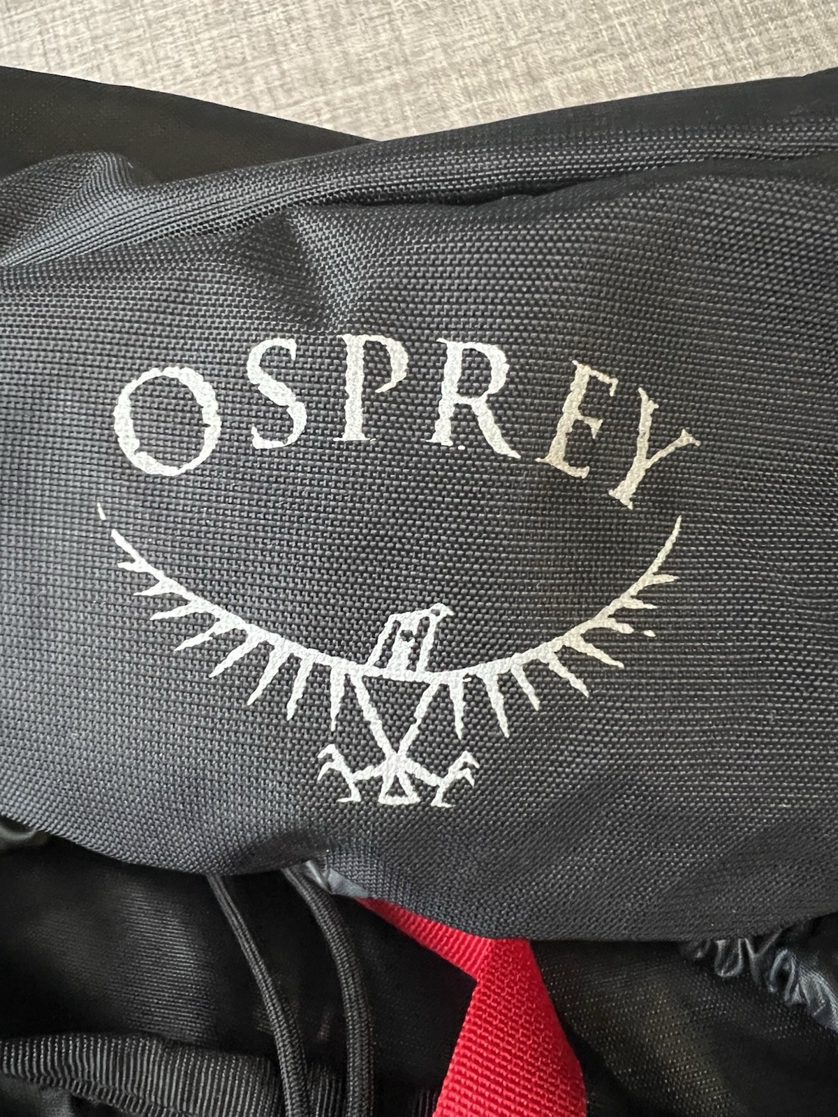 OSPREY Kestrel 48 Hiking Backpack M/L Black with Rain Cover