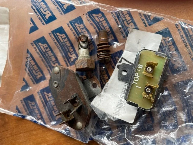 Brocas de restauración surtidas Triumph TR-4-3. Una colección imprescindible tu colección  Foto 2 de 4