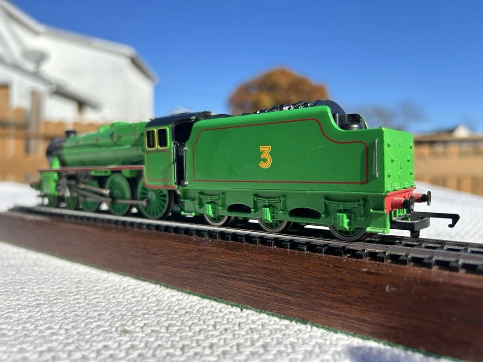 RARO OO Hornby Thomas & Friends R9049 Henry The Green Engine - Probado - (TAL CUAL) Foto 2 de 4
