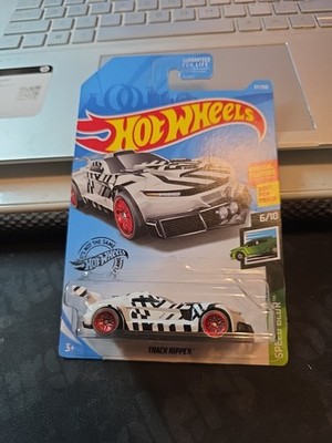 2017 HOT WHEELS  #37 TRACK RIPPER SPEED BLUR 6/10 37/250 IN THE SERIES