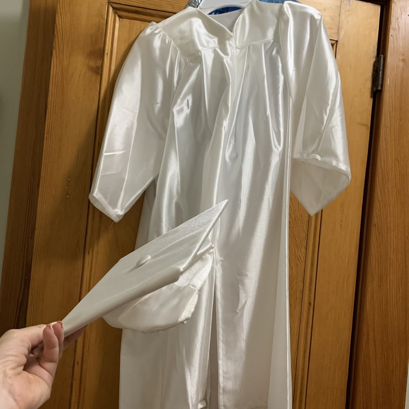 Kindergarten Graduation Cap And Gown White 34” Oak Hall Ward Vintage