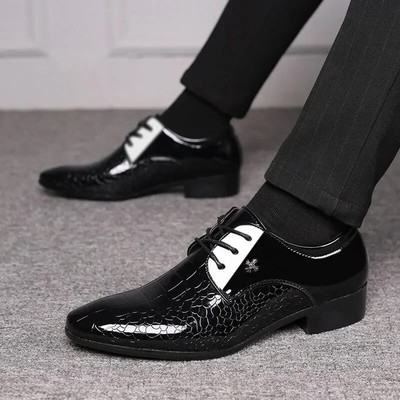 Luxury Men Wedding Shoes Patent Leather Pointed Toe Slip On  display picture 3