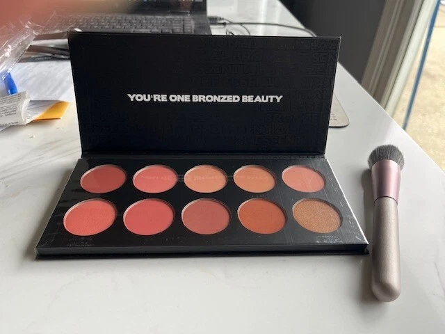 BH Cosmetics Essential 10 Color Bronzer/Blush Contour Palette w/Brush NEW - Image 4 of 4