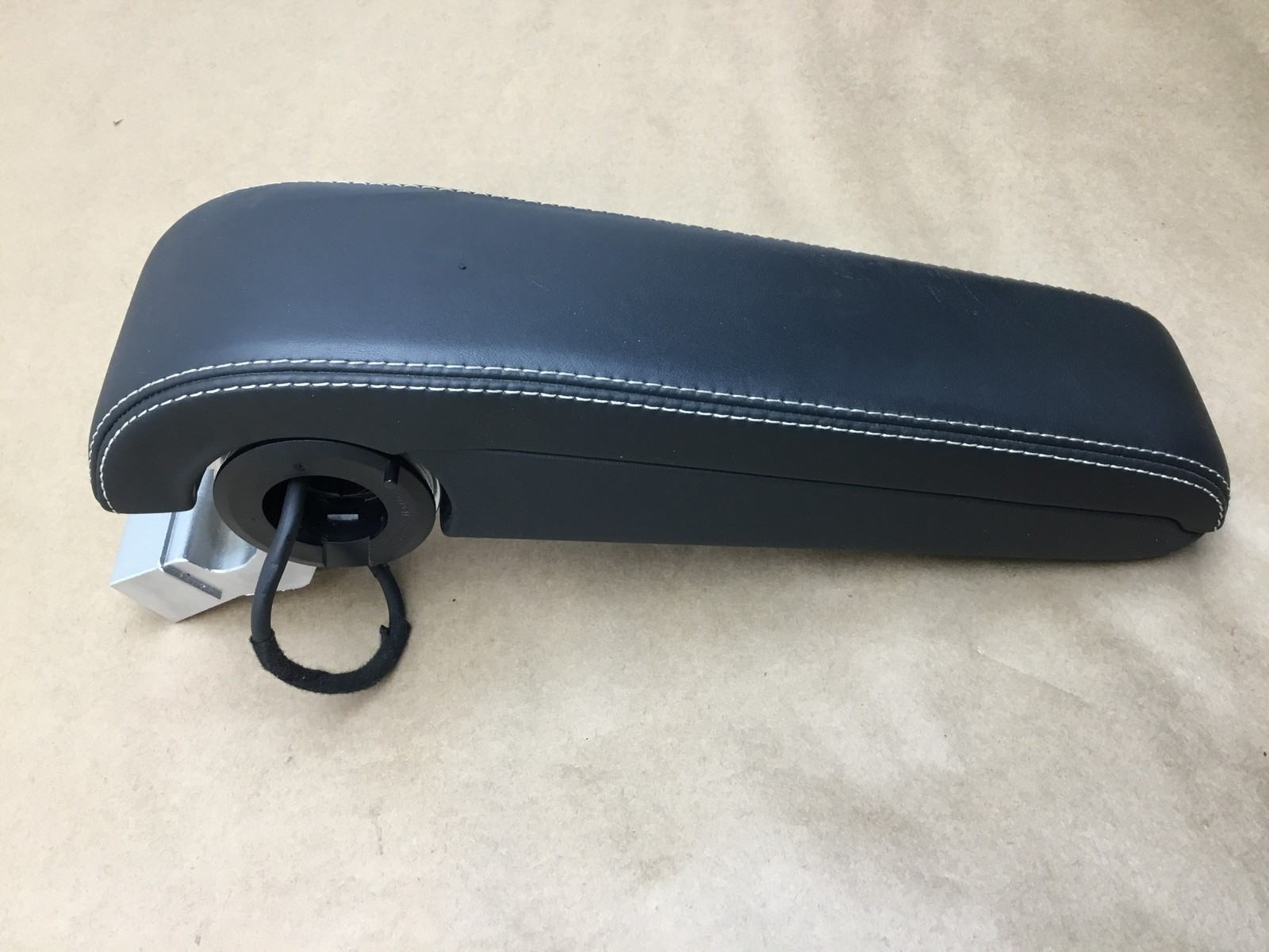 Bentley Continental GT 2013 Front Right Passenger Console Armrest 11-18 :O