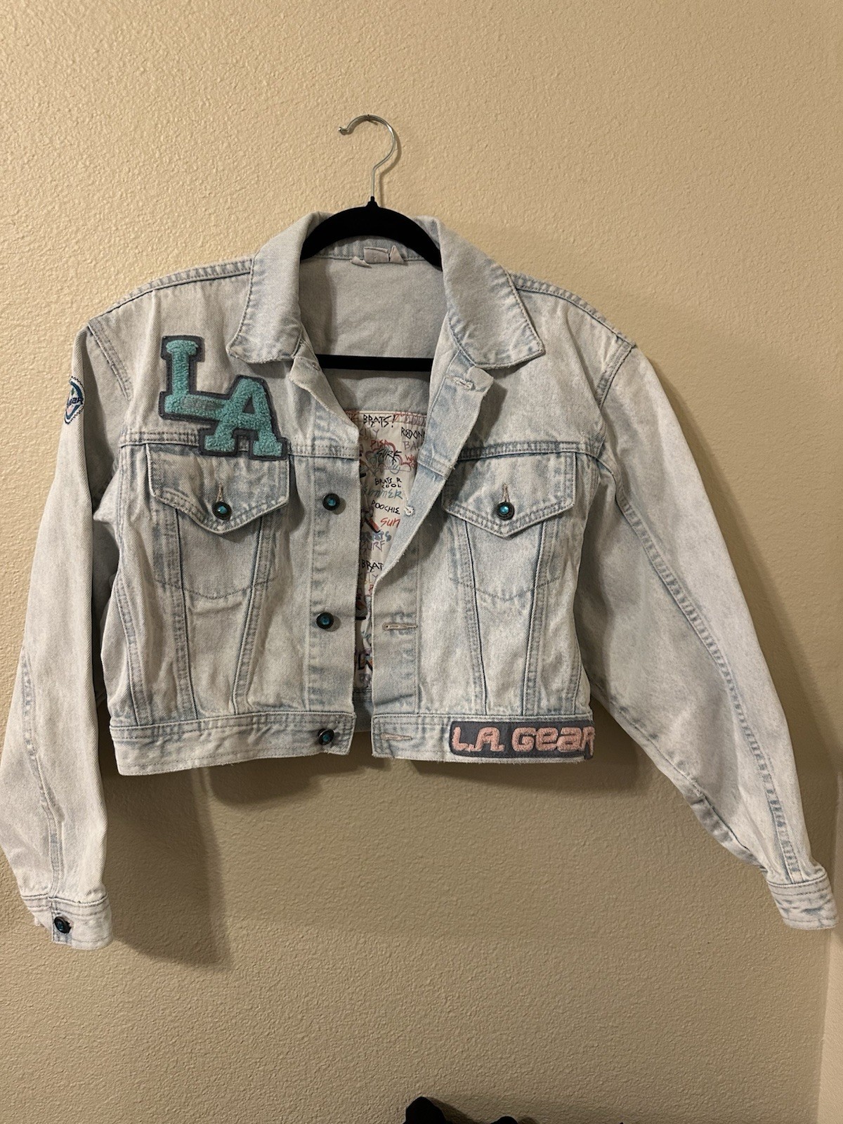LA Gear Jacket Womens Size Medium Vintage Light Blue Denim Cropped Letterman
