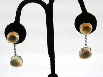 Vintage Unmarked Silver Toned Metal Operculum Snail Shell Screw Back Earrings