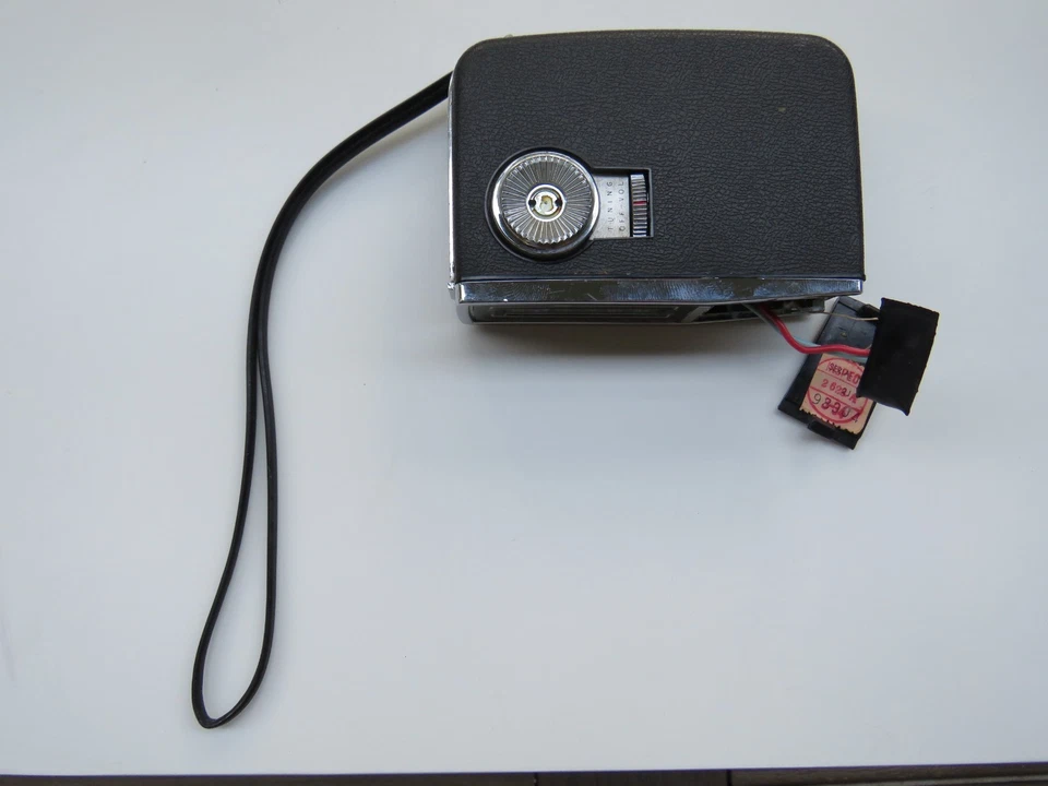 RADIO AM PANASONIC 8 TRANSISTORES MODELO R-1326 DE COLECCIÓN, en estado de funcionamiento Foto 2 de 4