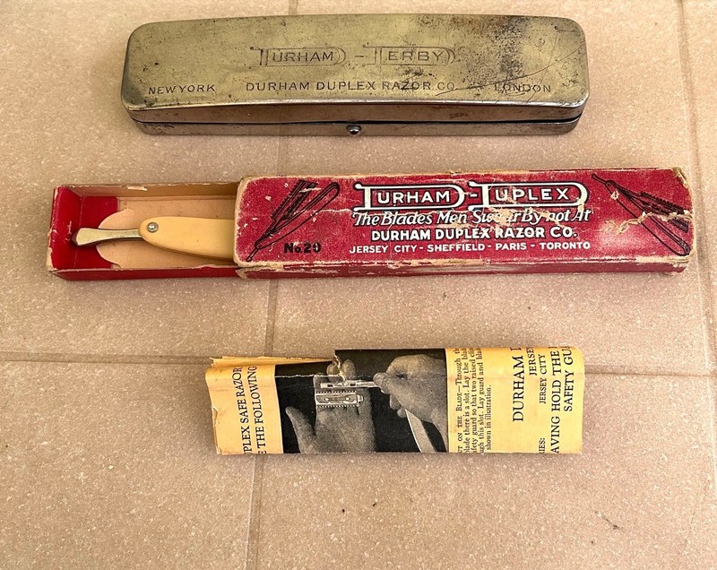 Durham-Derby Duplex Razor Co. No. 20 Safe Razor w/Metal Case, Box, Instructions