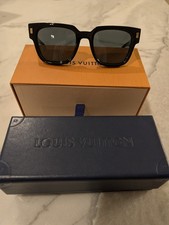 Louis Vuitton LV Escape Square Frame Black Sunglasses