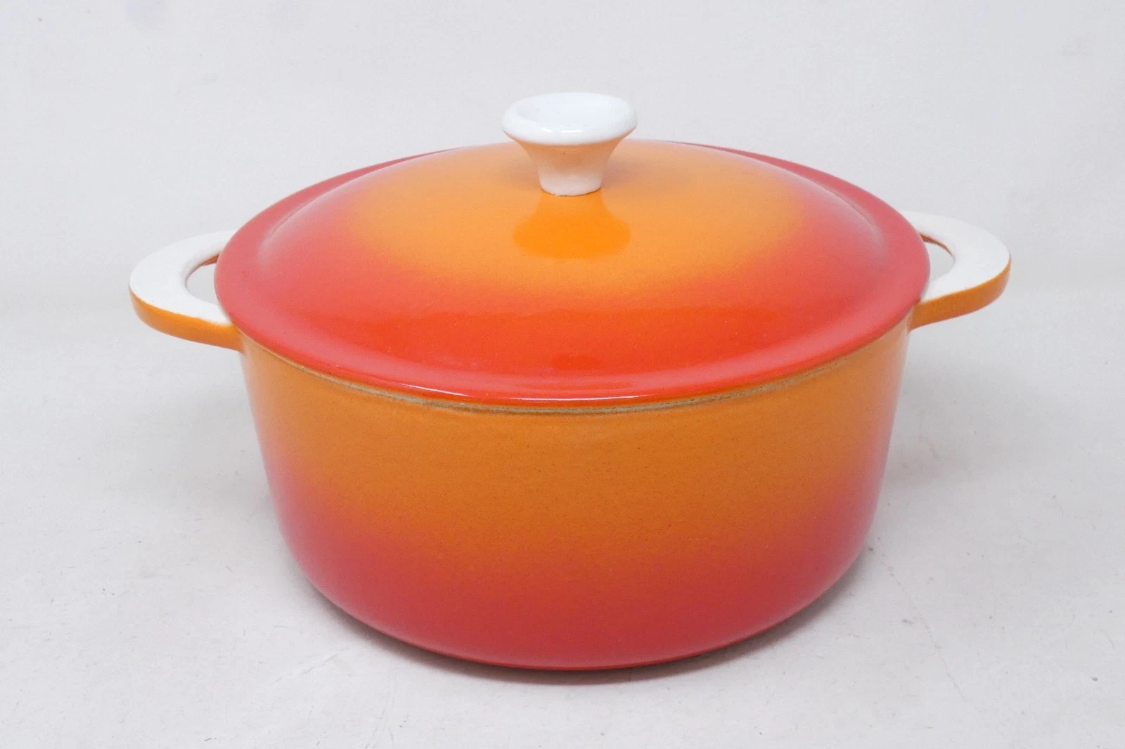 Descoware 3 1/2 qt. Dutch Oven Pot RO8 B Enamel Cast Iron Flame Red/Orange