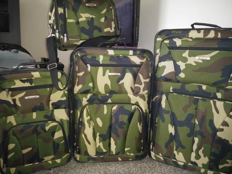 Juego de equipaje expandible Rockland 4 piezas lado blando camuflaje 14" 19" 24" 28" Foto 2 de 4