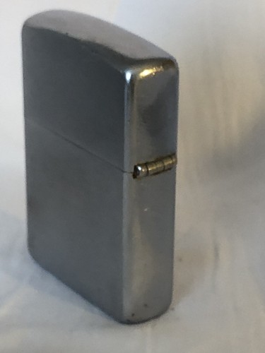 Accendino Zippo vintage 1990 Stati Uniti d'America veterani di guerre straniere in perfette condizioni - Foto 10 di 18