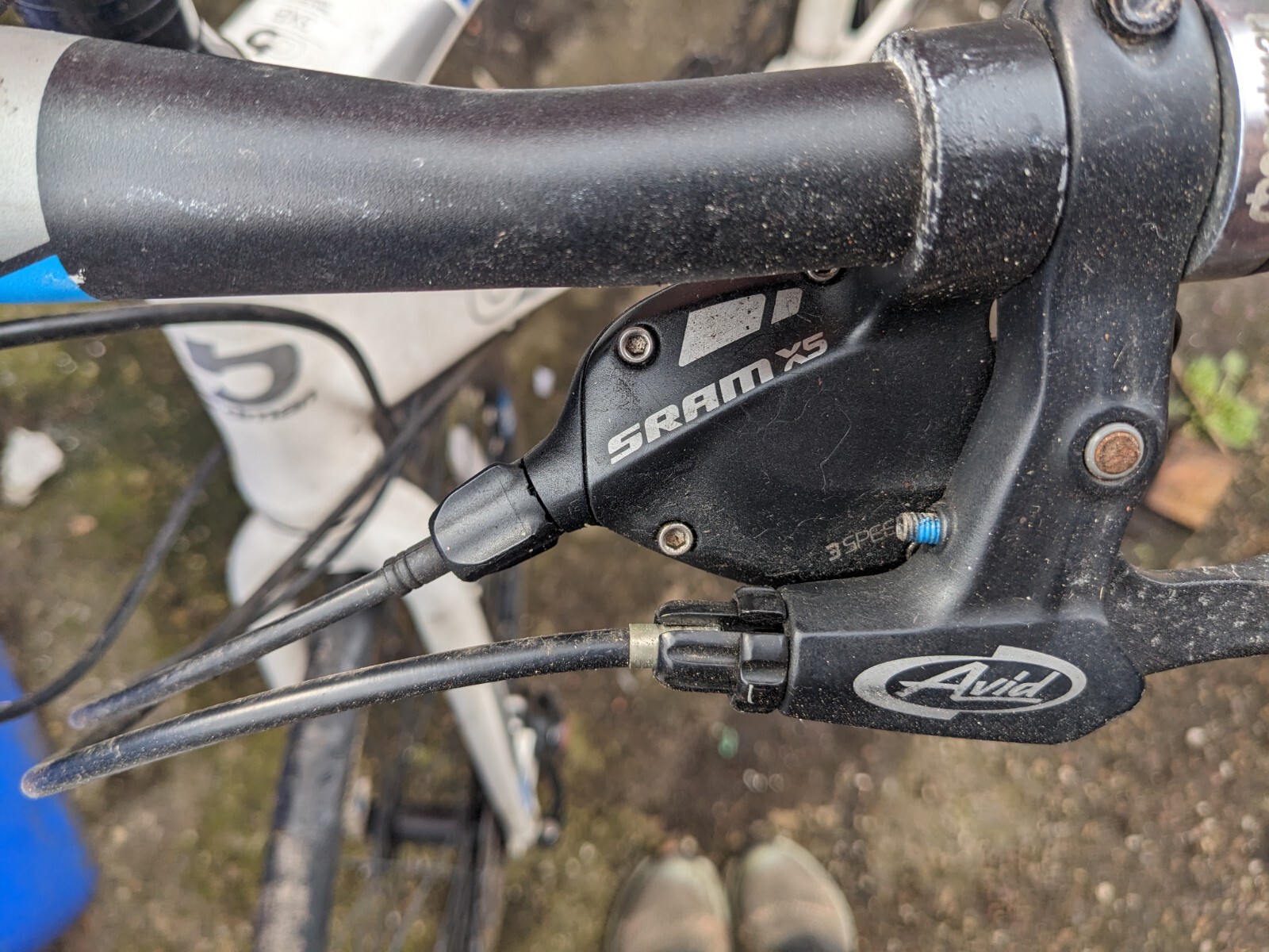 Boardman Comp Hybrid Bike Disc Brake White eBay