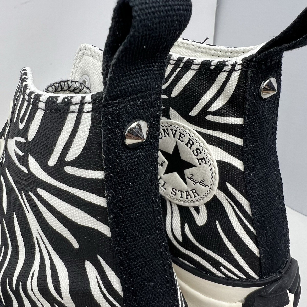 Converse Run Star Hike Hi High Zebra Black White Women's 7.5 Converse Run Star Hike Hi High Zebra Black White Women's 7.5