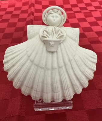 Vintage 1998 Margaret Furlong Christmas Angel Tulip 4  Ornament Special Edition