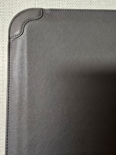 Nillkin MagneticVersatile Laptop Sleeve also laptop stand and mouse mat 14in - Photo 3/15
