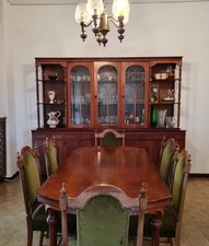 Elegante sala da pranzo completa: credenza vetrina con tavolo e 6 sedie anni '60