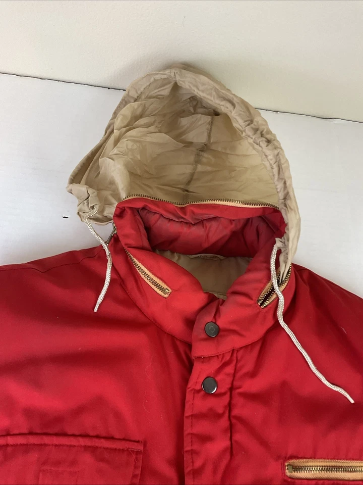 Vintage SEARS Fieldmaster Mens XL Puffer Vest Red Quilted Full Zip Pockets Hood - Image 3 of 4
