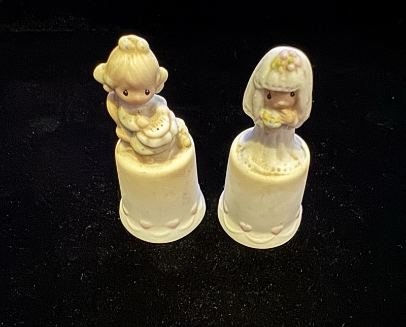 Ceramic Boy & Girl Child Figurines Set of 2 Painted Finish White/Beige thimbles