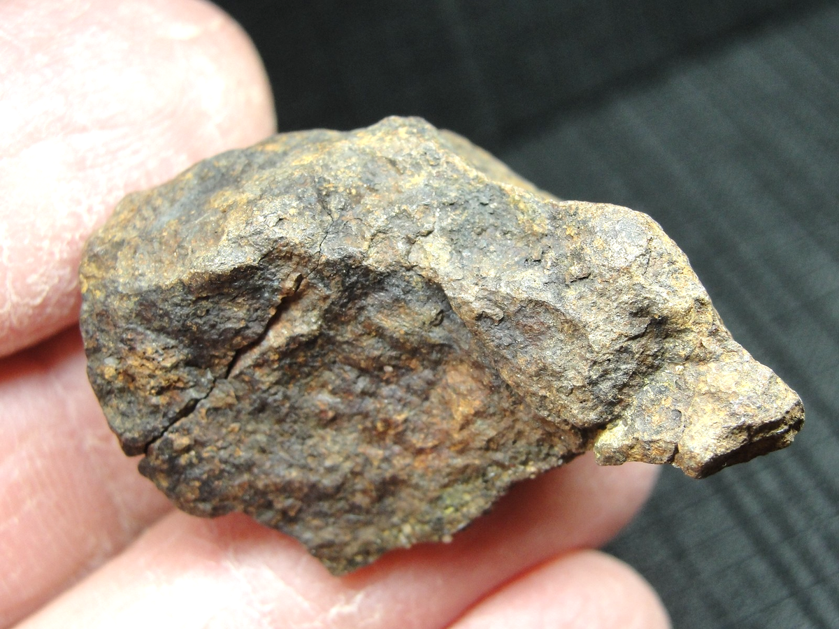 METEORページ NWA 4777 Meteorite H4-S1-W3 Chondrite - RR-0004 - 16.18g - COA