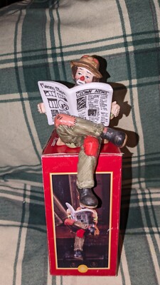 Emmitt Kelly Jr Hobo Clown Reading Newspaper