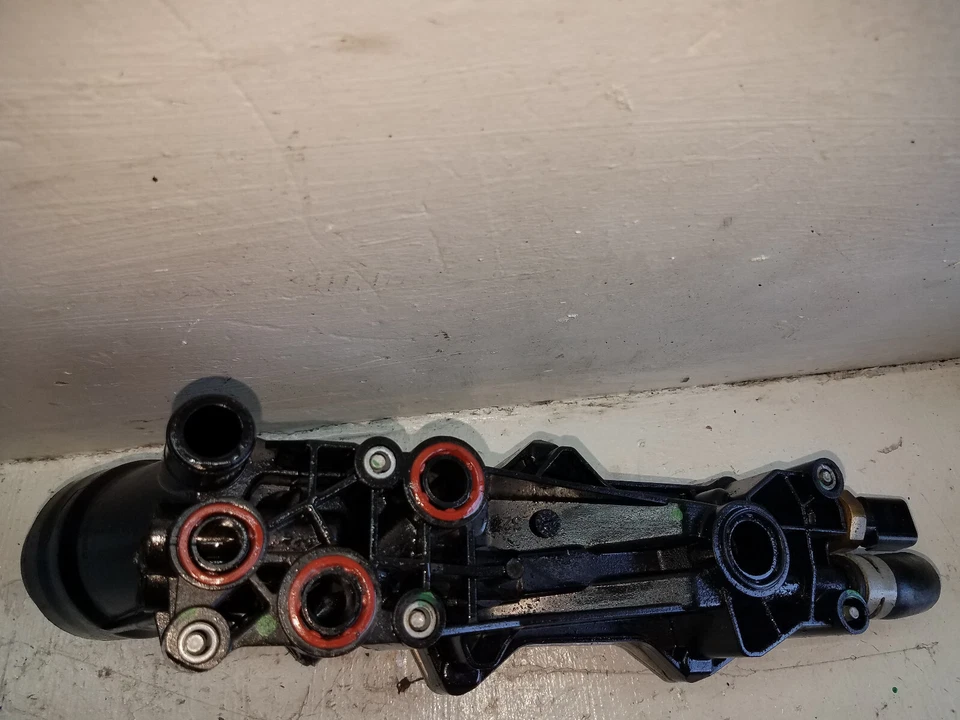 Dodge Ram 1500 2014-2017 3,6 L O I L C O L E R F I L T E R H O U SI N G (ZC85) Foto 4 de 4