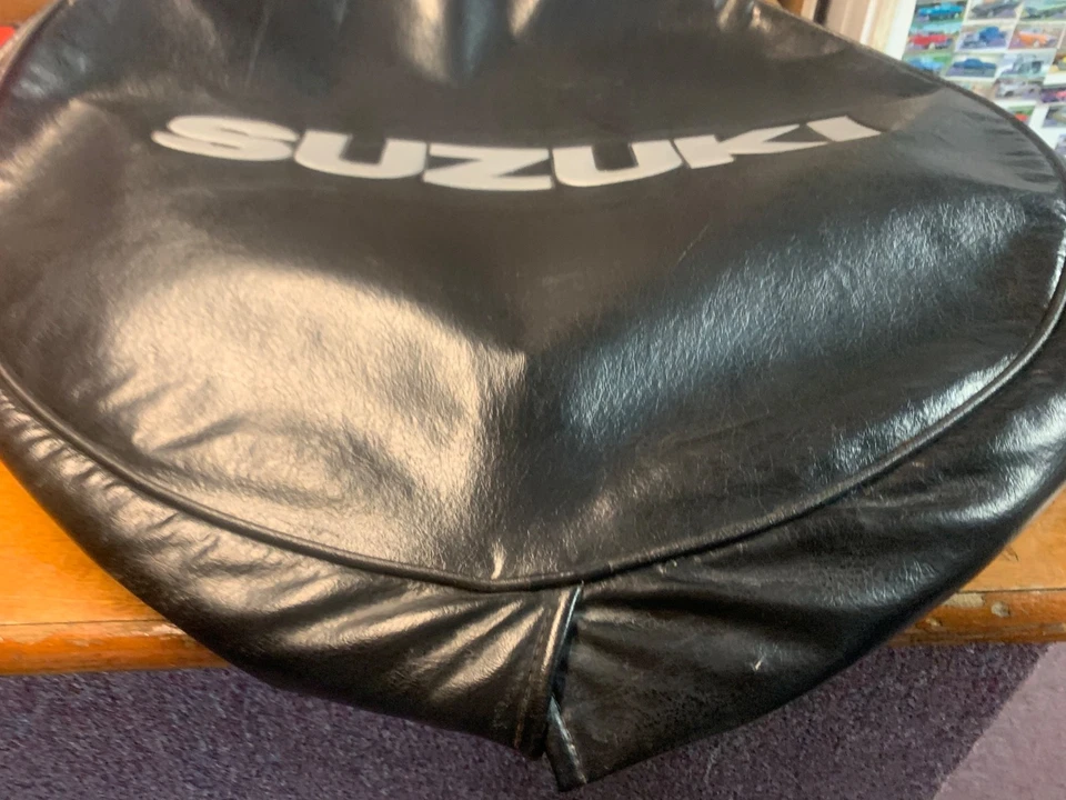 Cubierta de neumático de repuesto para carcasa blanda Suzuki XL-7 / Grand Vitara 990b0 21022 Foto 3 de 4